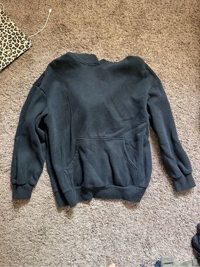 Classic Black Crewneck Pullover Sweatshirt